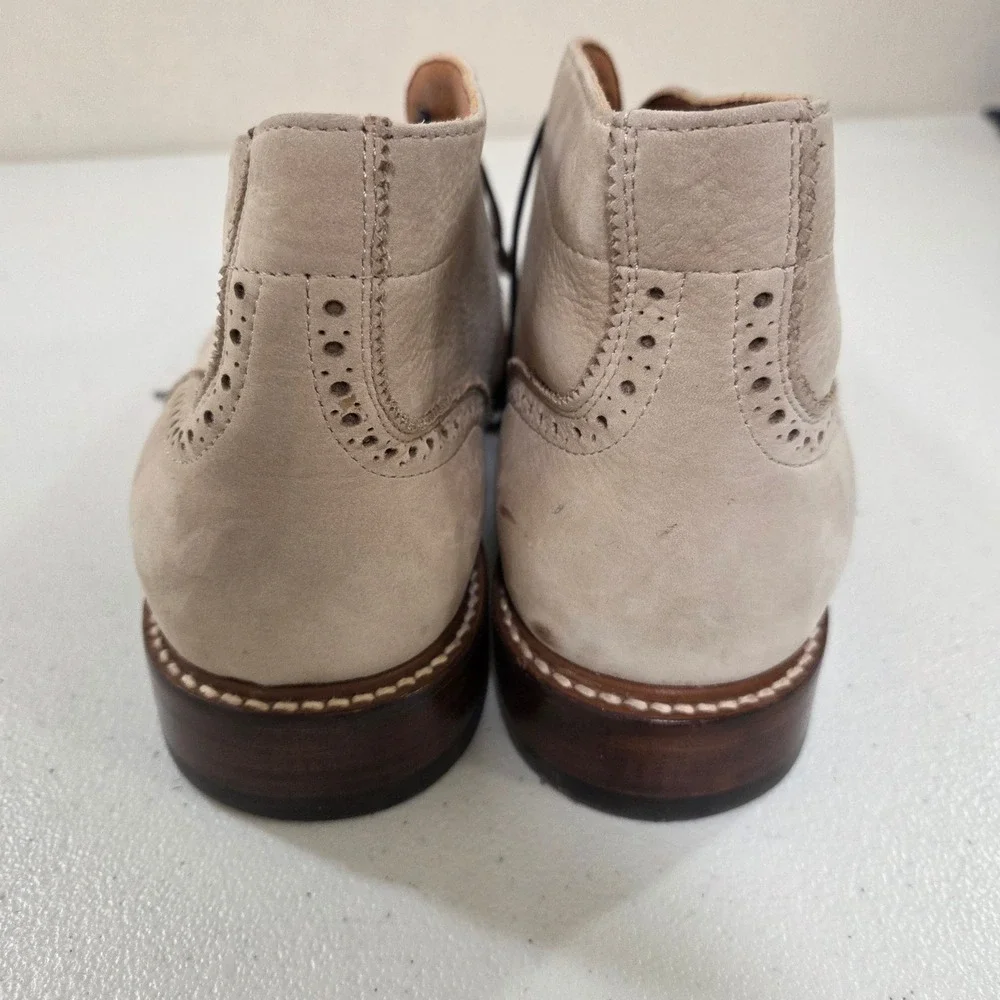 Ariat Two24 Mens 10 D Sand Leather Chukka Boots Vibram Sole Beige